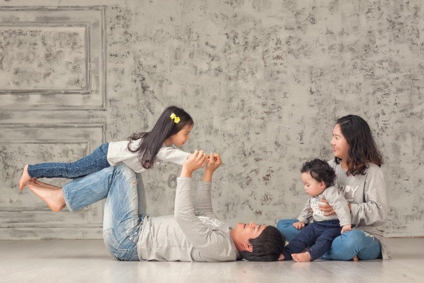 救援年轻女歌手