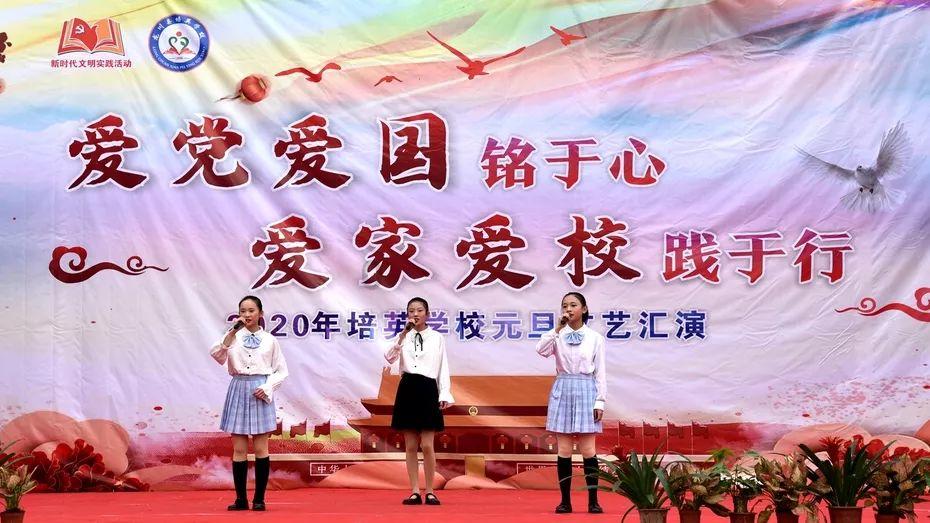 外星球体进黑洞
