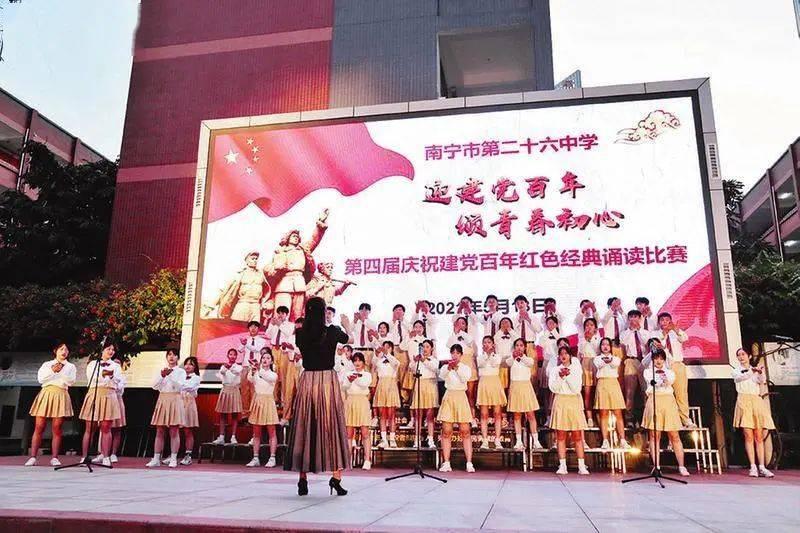 螳螂和老鼠打架 谁赢啊游戏画面